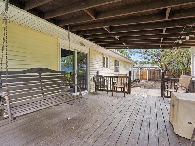 1911 Crescent Drive, Cedar Falls, IA 50613