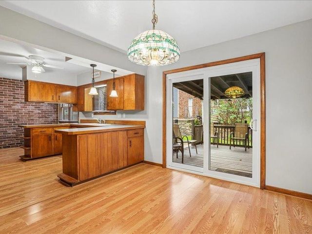1911 Crescent Drive, Cedar Falls, IA 50613