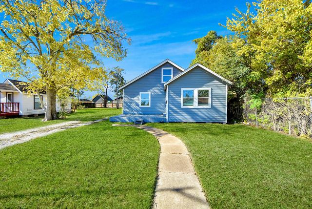 210 S 6th Street, La Porte, TX 77571