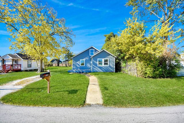 210 S 6th Street, La Porte, TX 77571