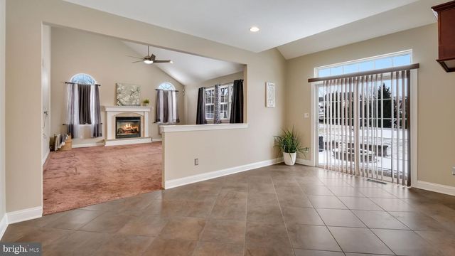 10 E BRISTOL RD, Warminster, PA 18974