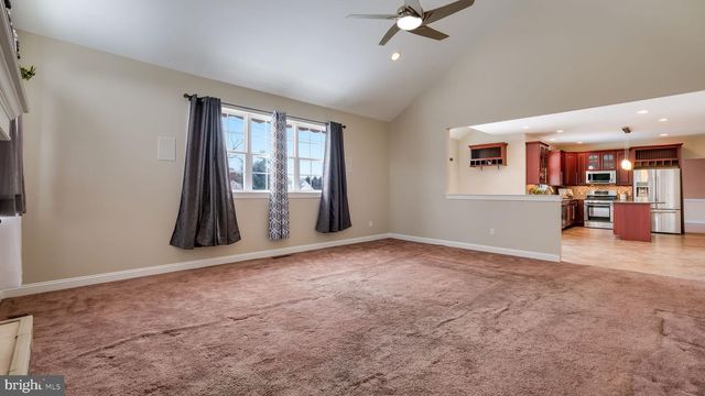 10 E BRISTOL RD, Warminster, PA 18974