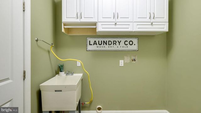 10 E BRISTOL RD, Warminster, PA 18974