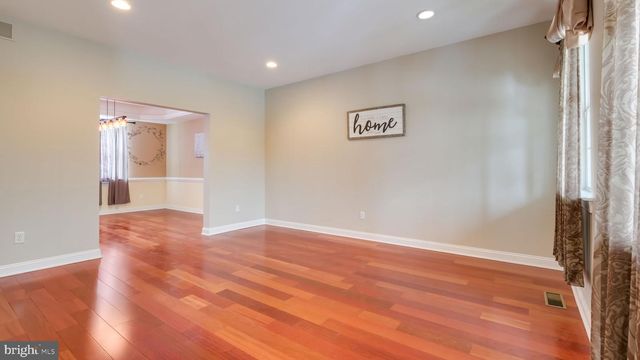 10 E BRISTOL RD, Warminster, PA 18974