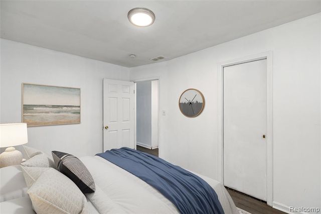 26011 Dartmouth Street, Inkster, MI 48141