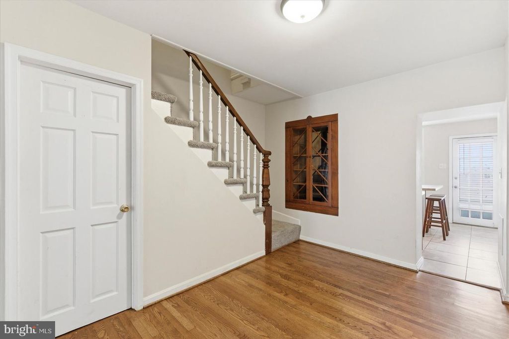 Image 10 of property listing at 1518 S HANOVER ST, Baltimore, MD 21230
