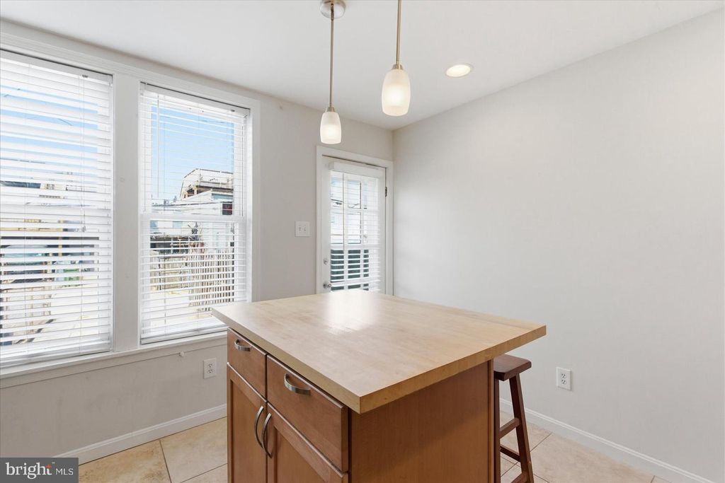 Image 17 of property listing at 1518 S HANOVER ST, Baltimore, MD 21230