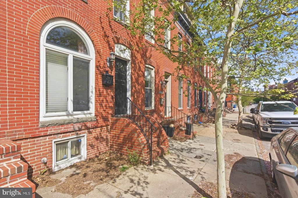 Image 2 of property listing at 1518 S HANOVER ST, Baltimore, MD 21230