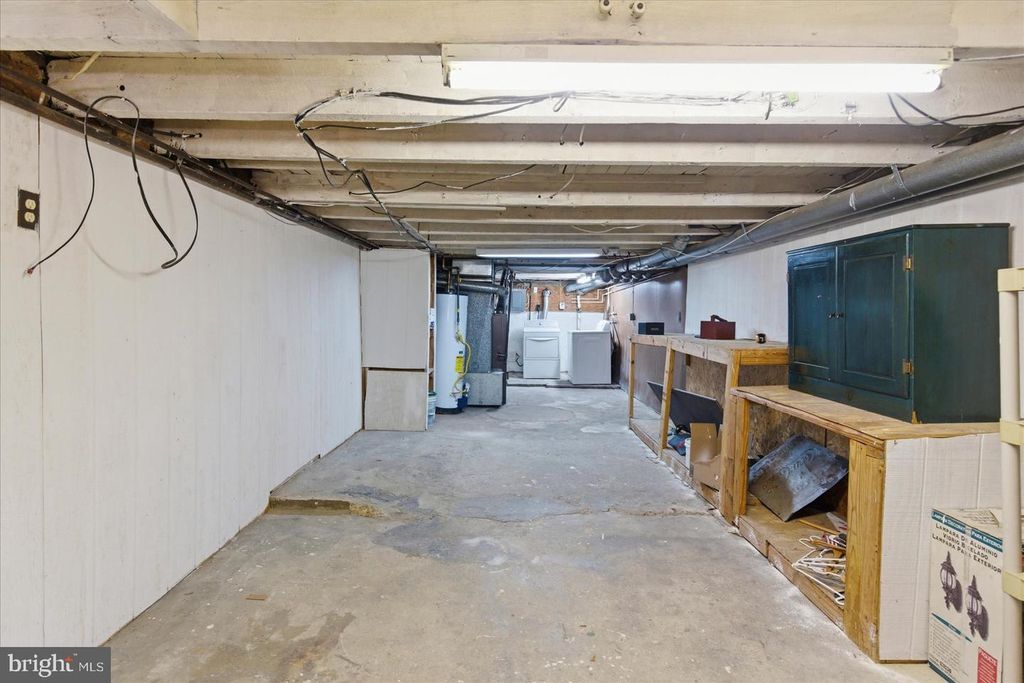 Image 32 of property listing at 1518 S HANOVER ST, Baltimore, MD 21230