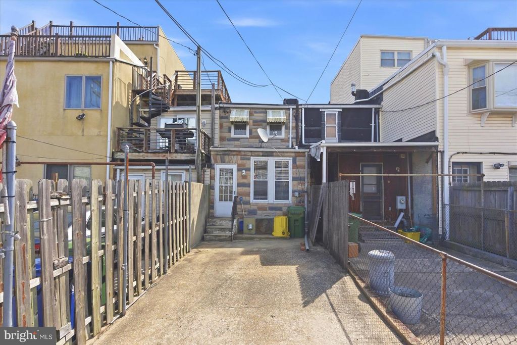 Image 34 of property listing at 1518 S HANOVER ST, Baltimore, MD 21230