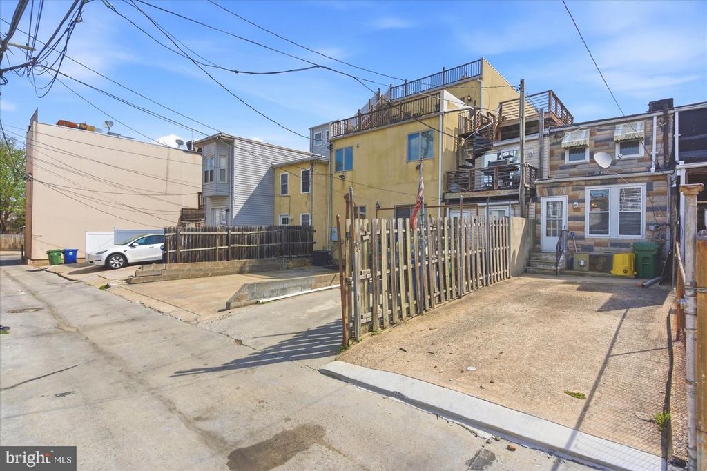 Image 35 of property listing at 1518 S HANOVER ST, Baltimore, MD 21230