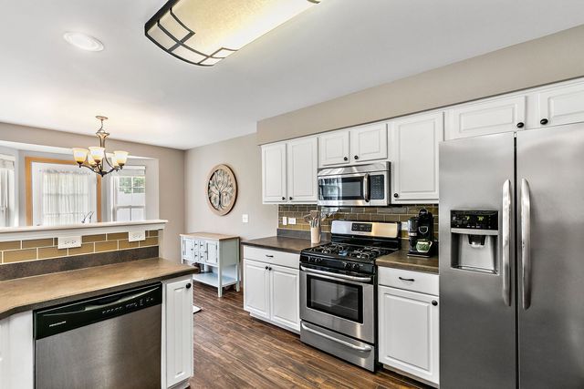 22 Rolling Oaks Road C, Sugar Grove, IL 60554