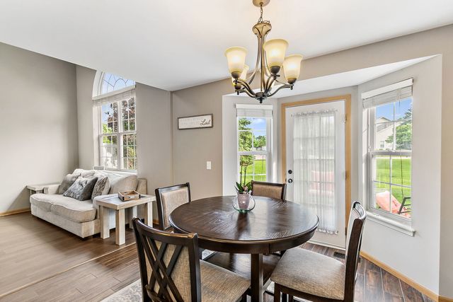 22 Rolling Oaks Road C, Sugar Grove, IL 60554