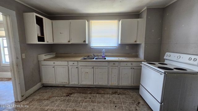 1438 VAN BUREN Street, Jacksonville, FL 32206