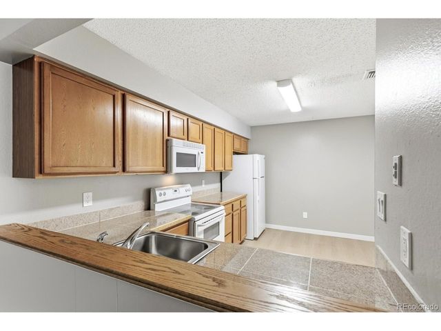 2380 E Geddes Ave B, Centennial, CO 80122