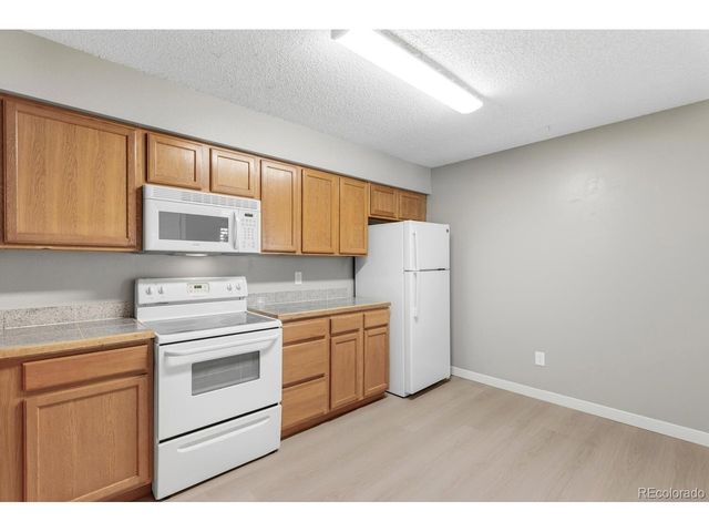 2380 E Geddes Ave B, Centennial, CO 80122