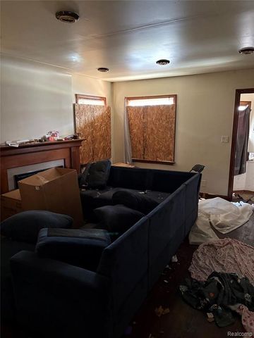 11742 Whitehill Street, Detroit, MI 48224