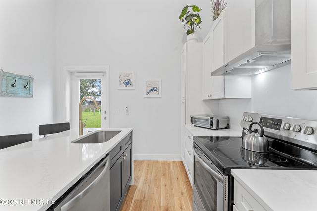 824 S RODRIQUEZ Street, St. Augustine, FL 32084