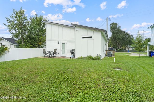 824 S RODRIQUEZ Street, St. Augustine, FL 32084