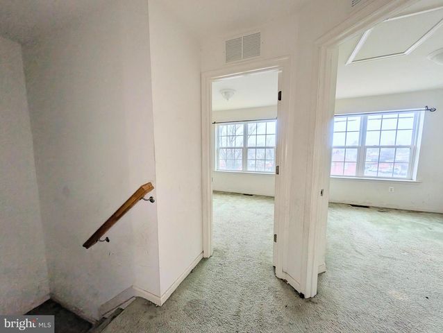 8855 DELEGGE RD, Rosedale, MD 21237