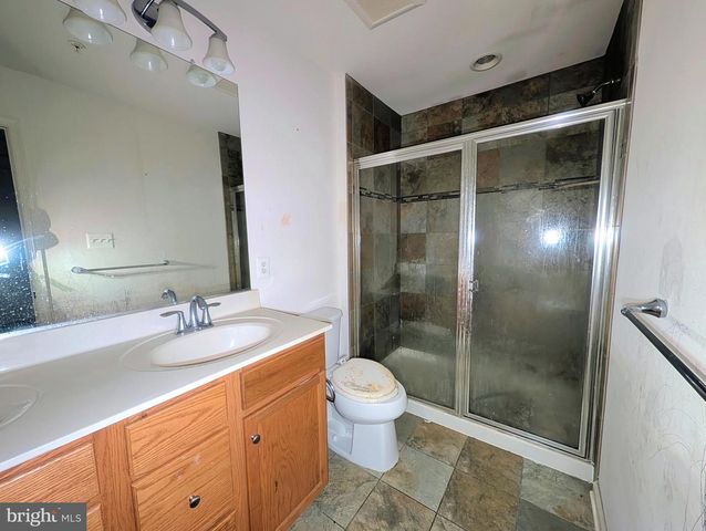 8855 DELEGGE RD, Rosedale, MD 21237