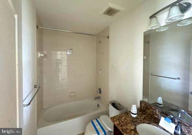8855 DELEGGE RD, Rosedale, MD 21237