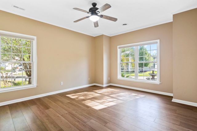 618 Wintercreeper Dr., Longs, SC 29568