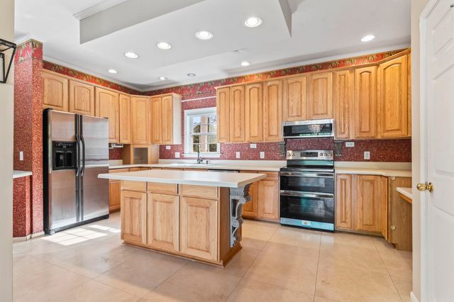 618 Wintercreeper Dr., Longs, SC 29568