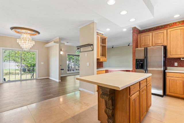 618 Wintercreeper Dr., Longs, SC 29568