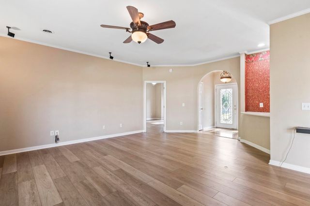 618 Wintercreeper Dr., Longs, SC 29568