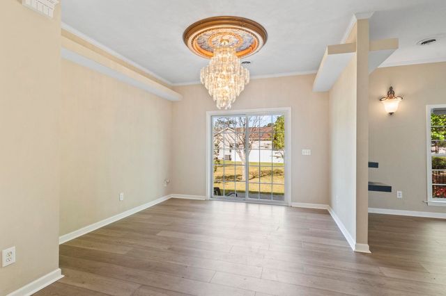 618 Wintercreeper Dr., Longs, SC 29568