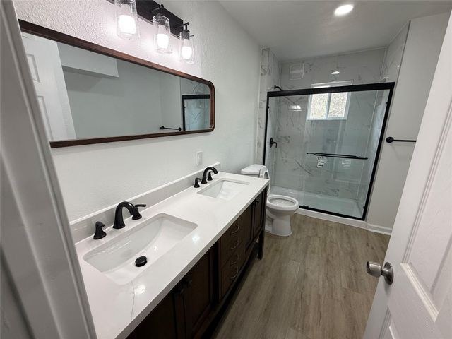 301 County Road 2734, Cleveland, TX 77327