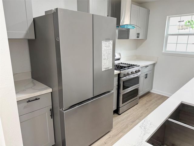 301 County Road 2734, Cleveland, TX 77327