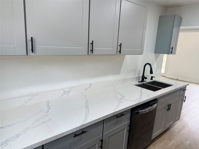 301 County Road 2734, Cleveland, TX 77327