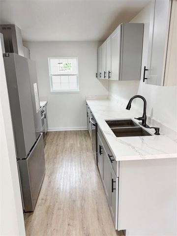 301 County Road 2734, Cleveland, TX 77327