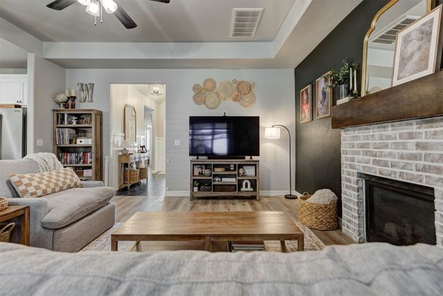 10816 Glover River Drive, Yukon, OK 73099