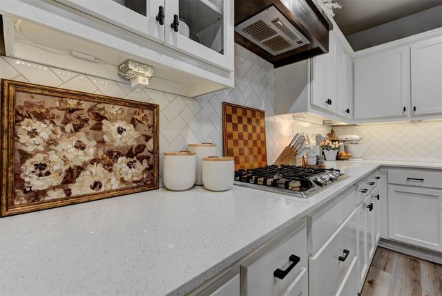 10816 Glover River Drive, Yukon, OK 73099