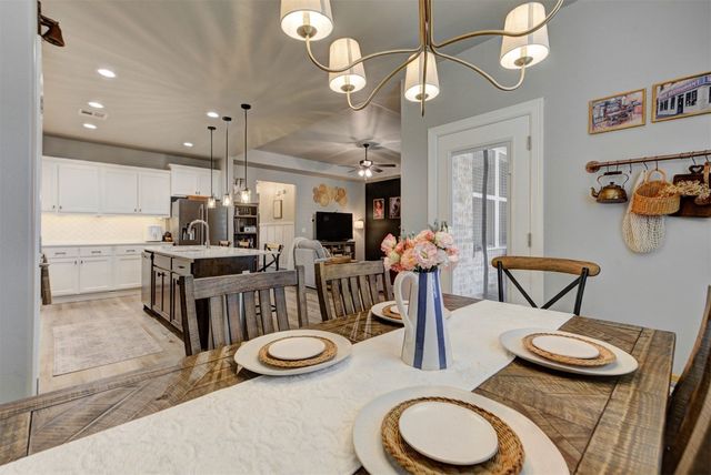 10816 Glover River Drive, Yukon, OK 73099