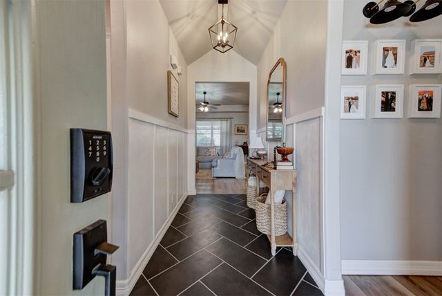 10816 Glover River Drive, Yukon, OK 73099