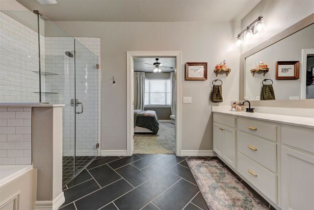 10816 Glover River Drive, Yukon, OK 73099