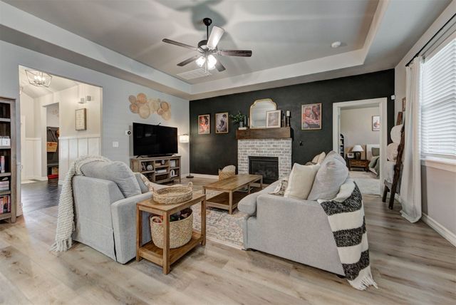 10816 Glover River Drive, Yukon, OK 73099