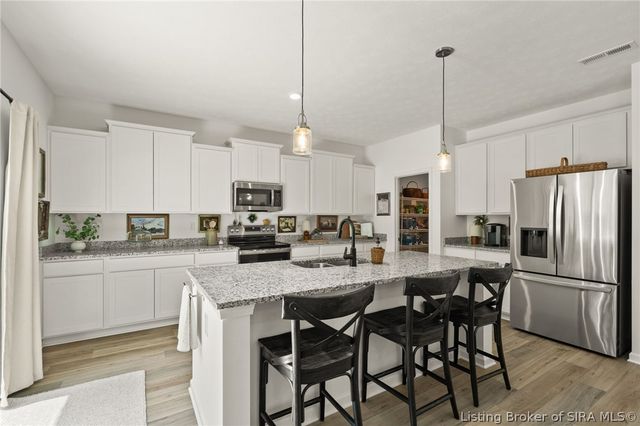 5019 Schaefer Lane, Floyds Knobs, IN 47119
