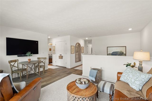 5019 Schaefer Lane, Floyds Knobs, IN 47119