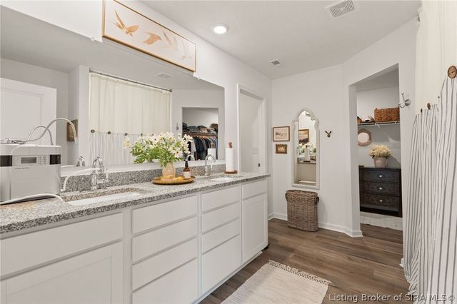 5019 Schaefer Lane, Floyds Knobs, IN 47119