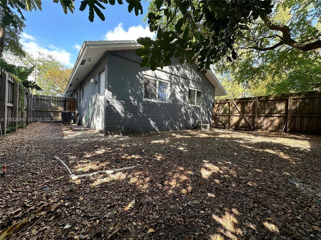 647 NW 3rd Ave 1, Fort Lauderdale, FL 33311