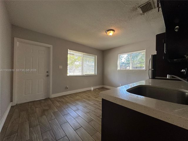 647 NW 3rd Ave 1, Fort Lauderdale, FL 33311