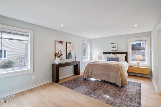 201 Wild Oak Lane, Carrboro, NC 27510