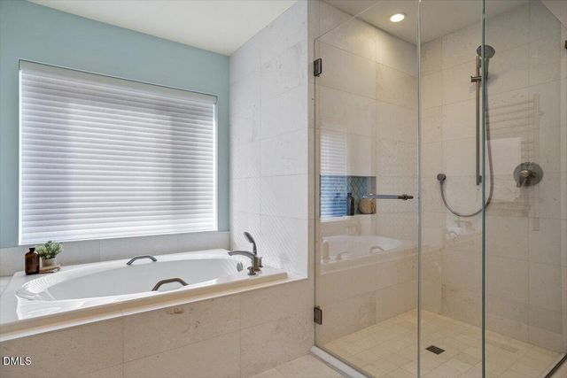 201 Wild Oak Lane, Carrboro, NC 27510