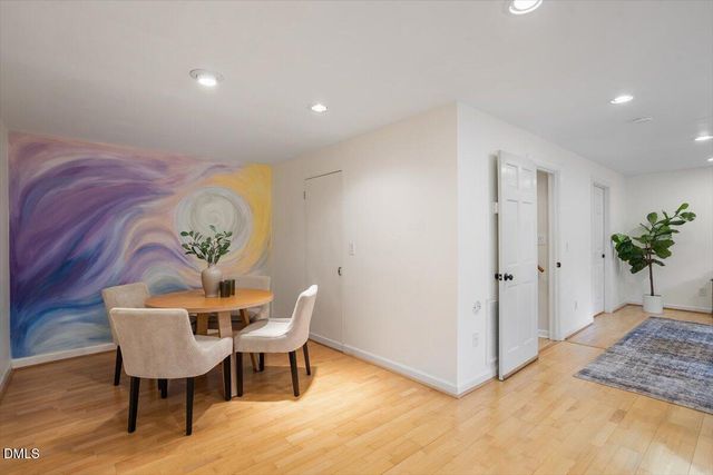 201 Wild Oak Lane, Carrboro, NC 27510