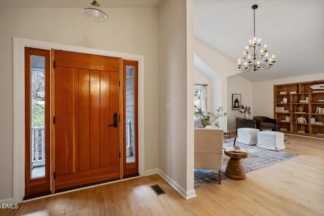 201 Wild Oak Lane, Carrboro, NC 27510